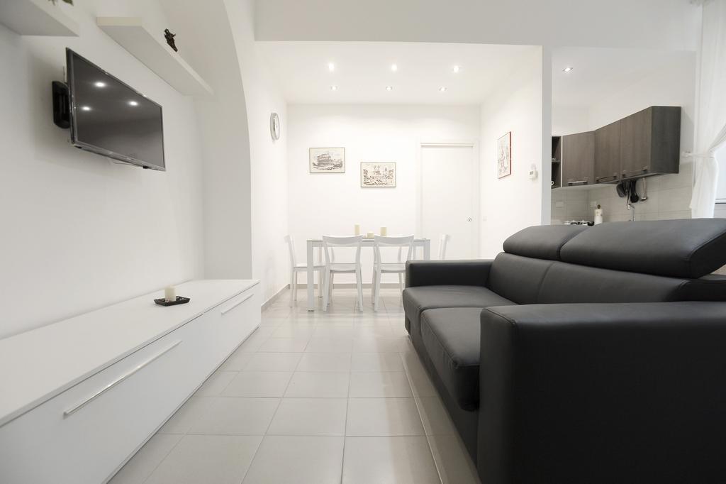 Laterano White Home - Colosseo 로마 외부 사진