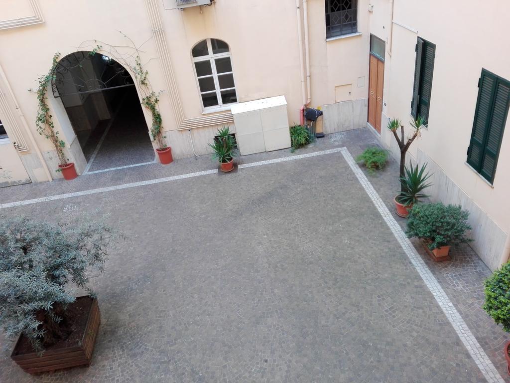 Laterano White Home - Colosseo 로마 외부 사진